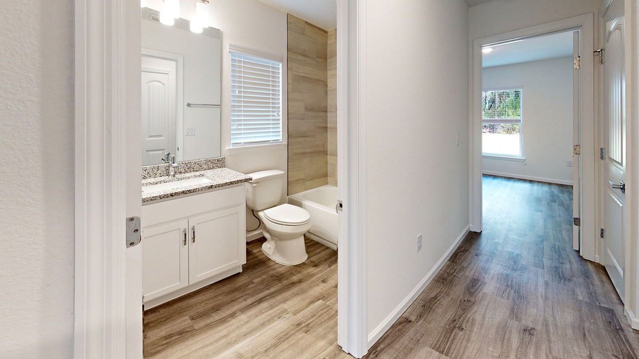 10 Red Oak Pl - Photo 2 of 11