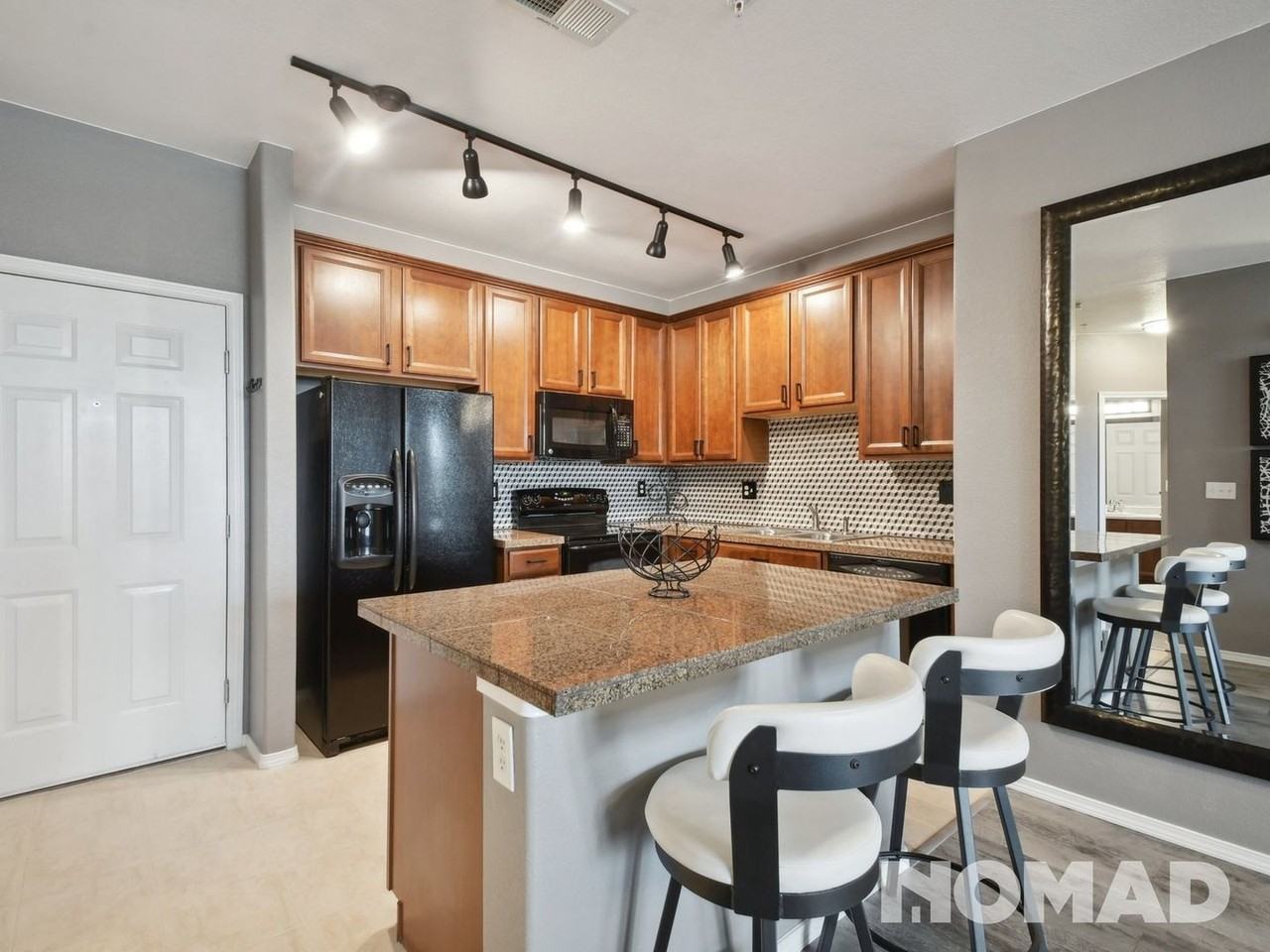 15460 Canyon Gulch Ln - Photo 4 of 26