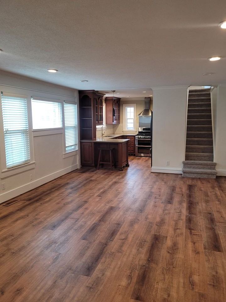 110 S Garth Ave - Photo 2 of 31