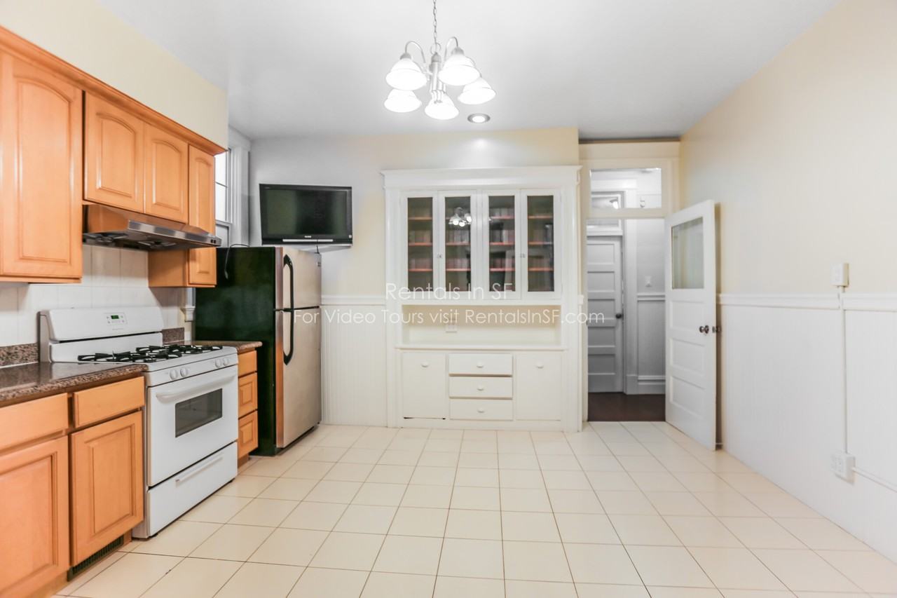 934 Broadway #A - Photo 2 of 15