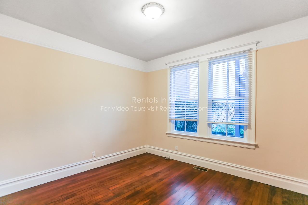 934 Broadway #A - Photo 3 of 15