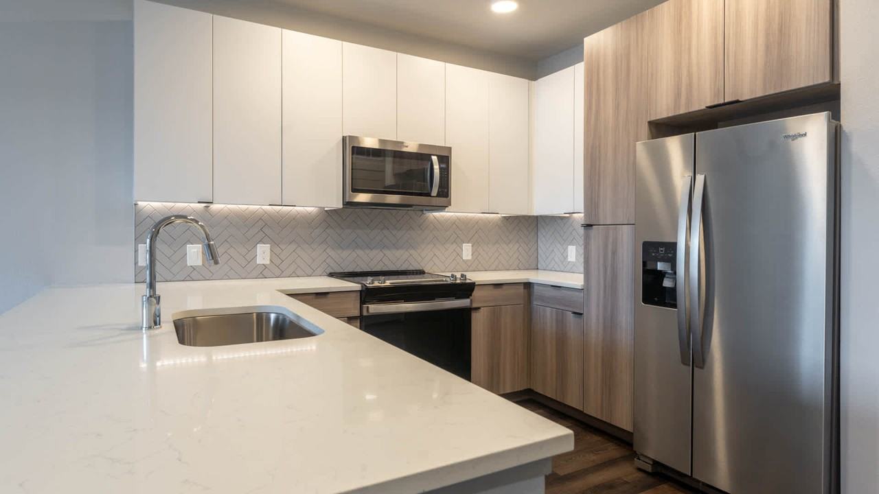 The Sadie - Photo 7 of 50