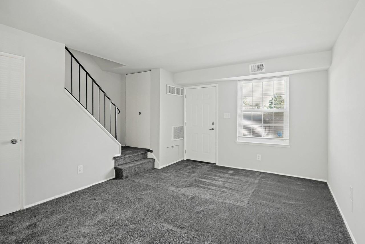 Catons Villas South Townhomes - Photo 5 of 26
