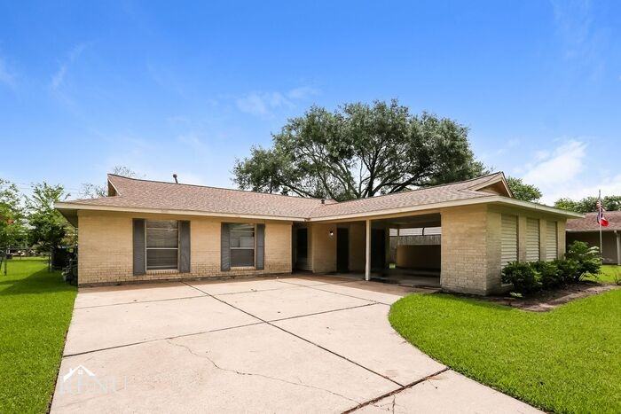 312 Virginia Ln - Photo 2 of 17