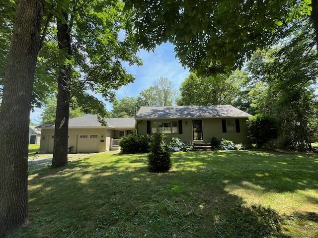 137 Long Sands Rd #B - Photo 2 of 10