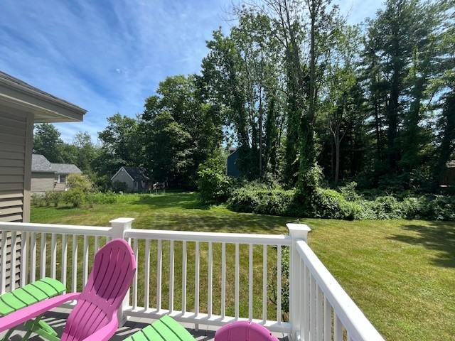 137 Long Sands Rd #B - Photo 3 of 10