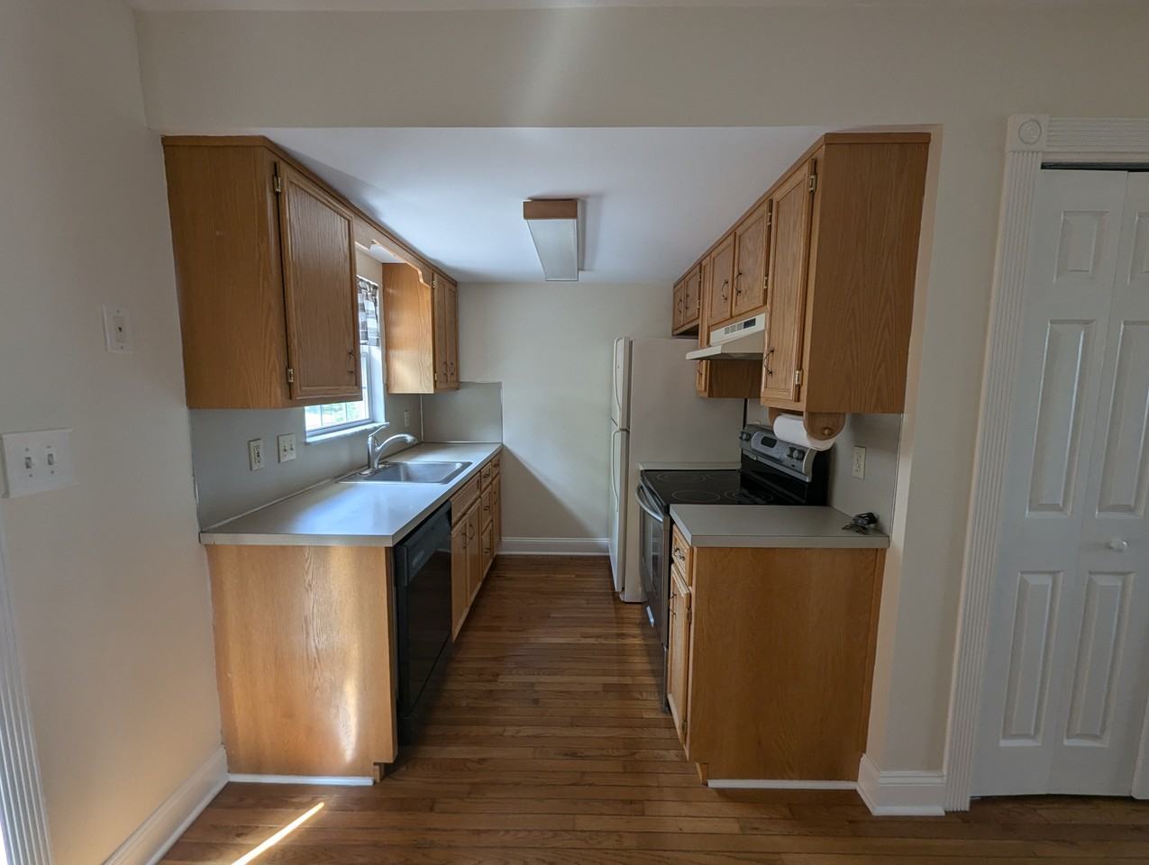 2242 W Walnut St #NA - Photo 2 of 20