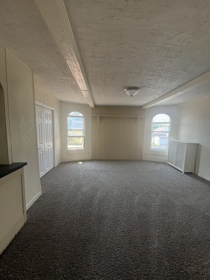 400 S 10th St #2 - Photo 4 of 19