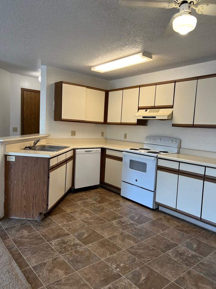 1865 Northway Dr #16 - Photo 6 of 12