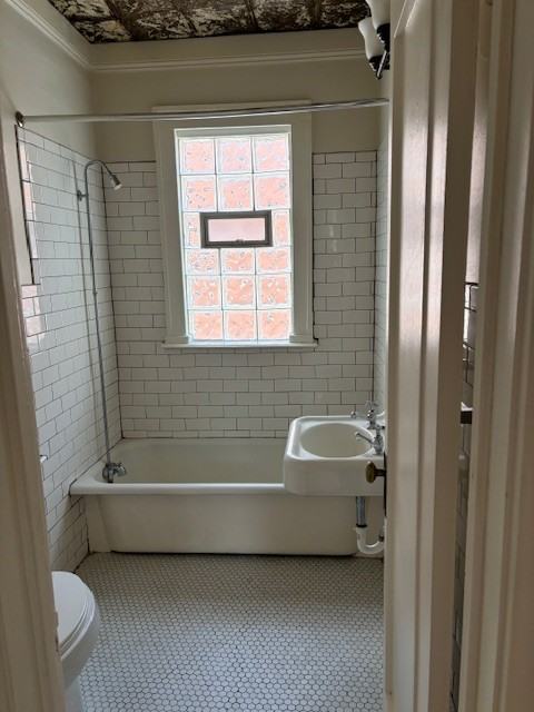 309 E Webster St - Photo 5 of 11