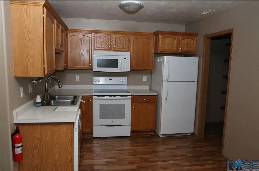 204 Emmett Trl #NA - Photo 2 of 16