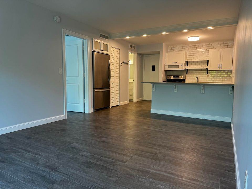 1815 Robalo Dr #C104 - Photo 2 of 13