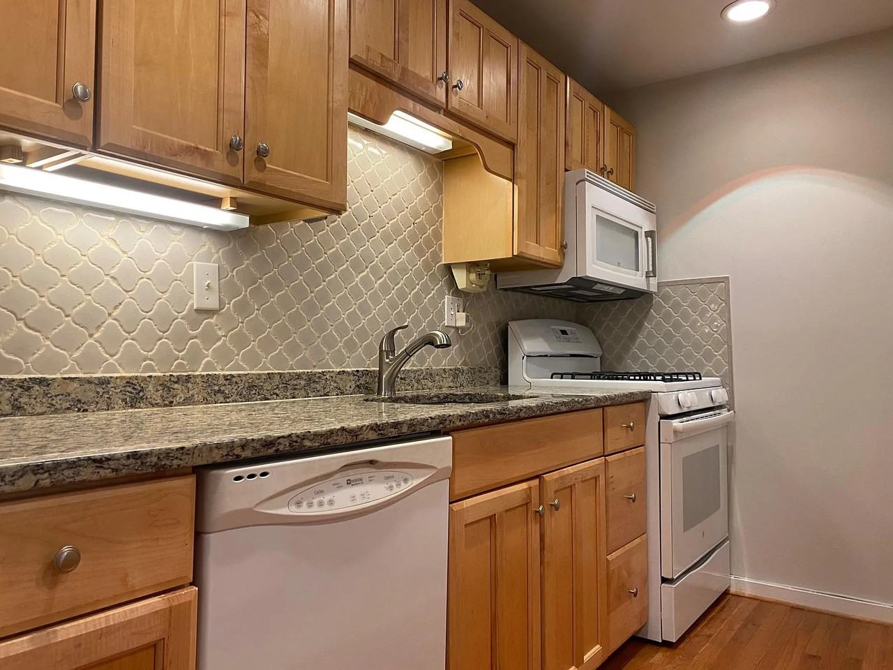 160 Fairfield Woods Road #57 - Photo 5 of 21