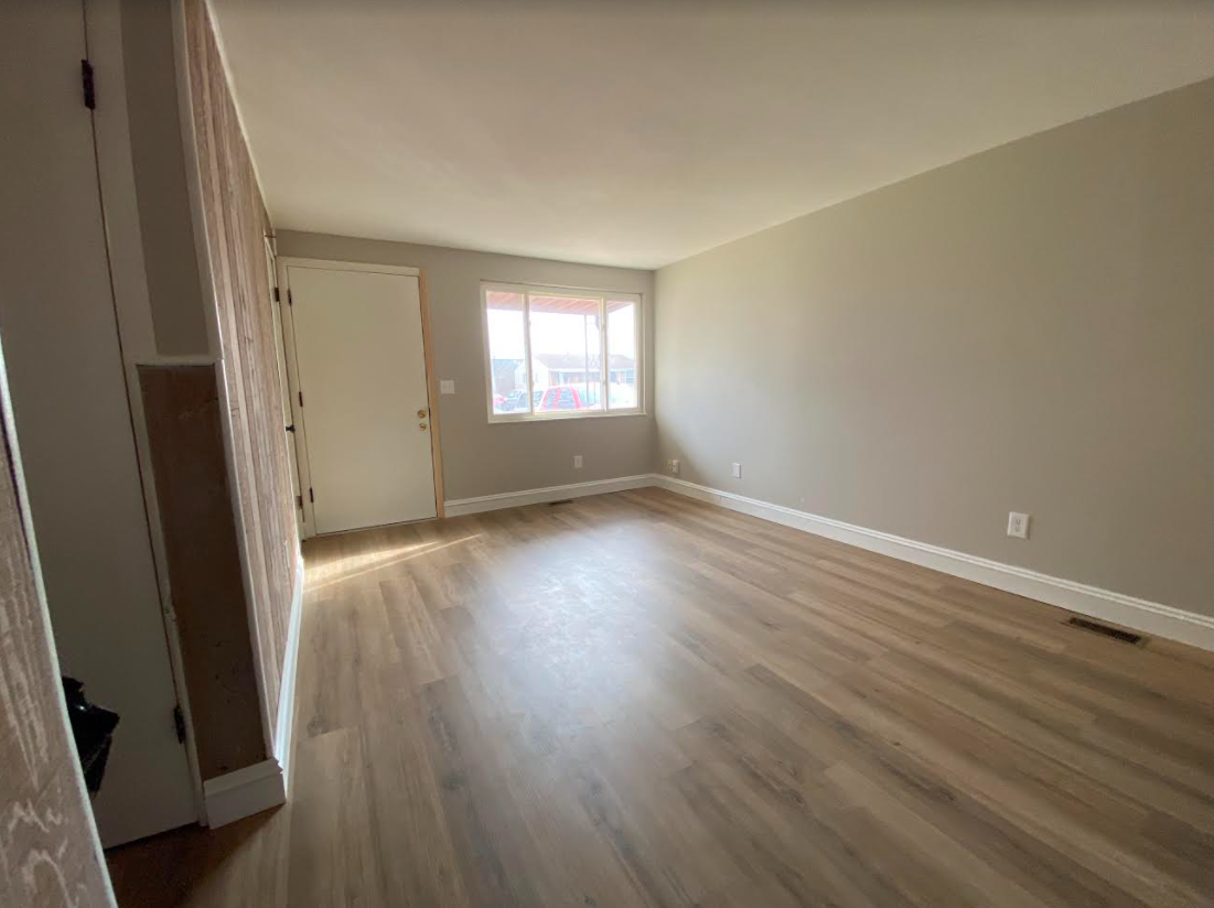 775 Maurine Dr #NA - Photo 2 of 10