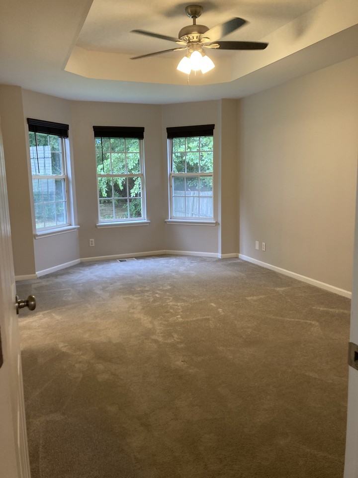 4065 New Grange Cir #NA - Photo 5 of 13