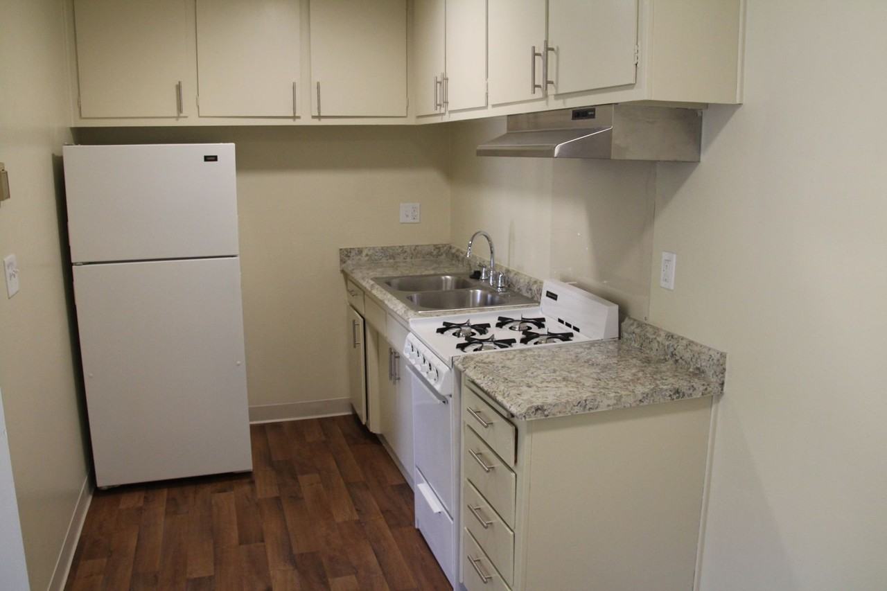 University Village Apartments - Photo 6 of 16