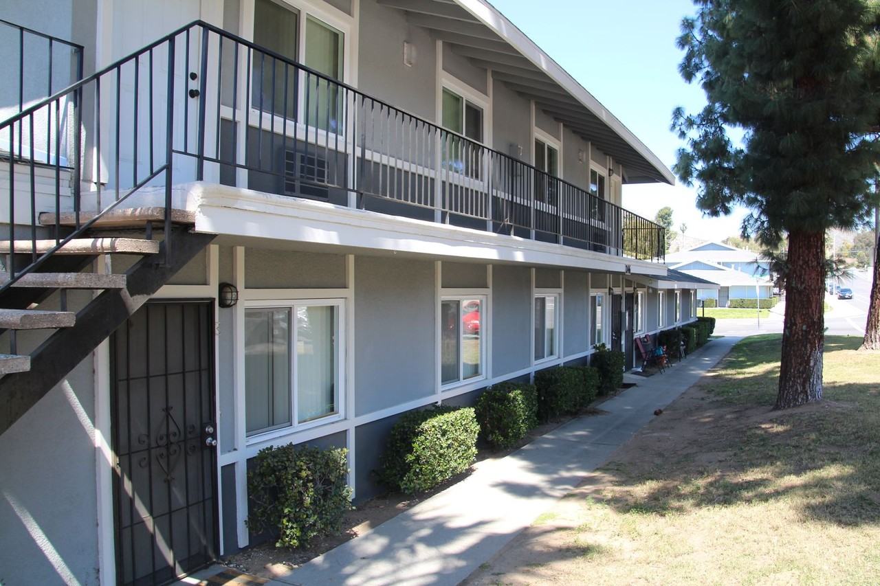 University Village Apartments - Photo 7 of 16