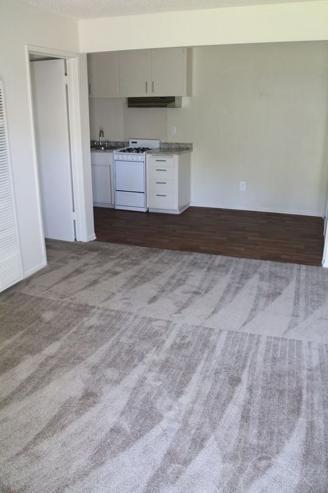 University Village Apartments - Photo 5 of 26