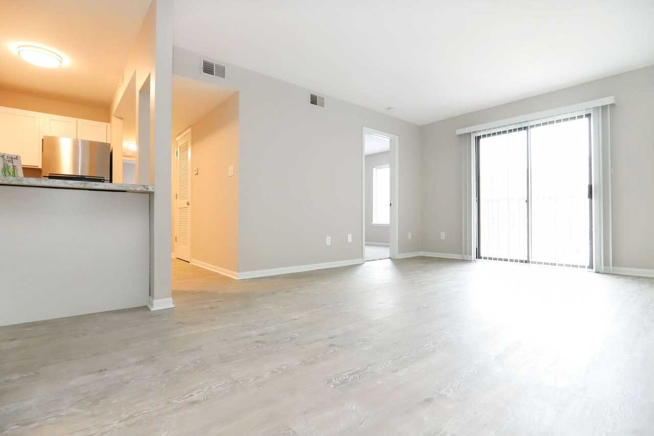 700 LSA - Photo 6 of 24