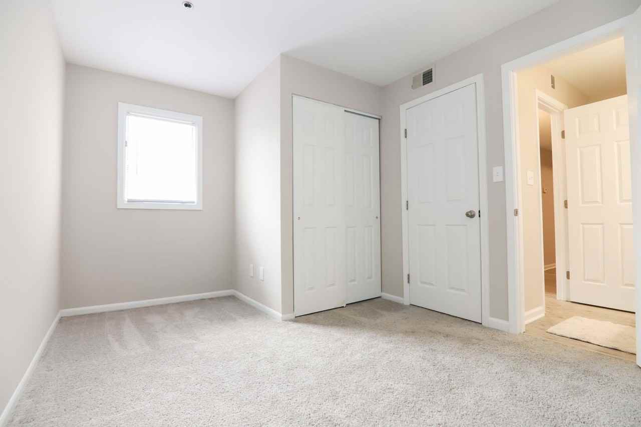 700 LSA - Photo 6 of 20