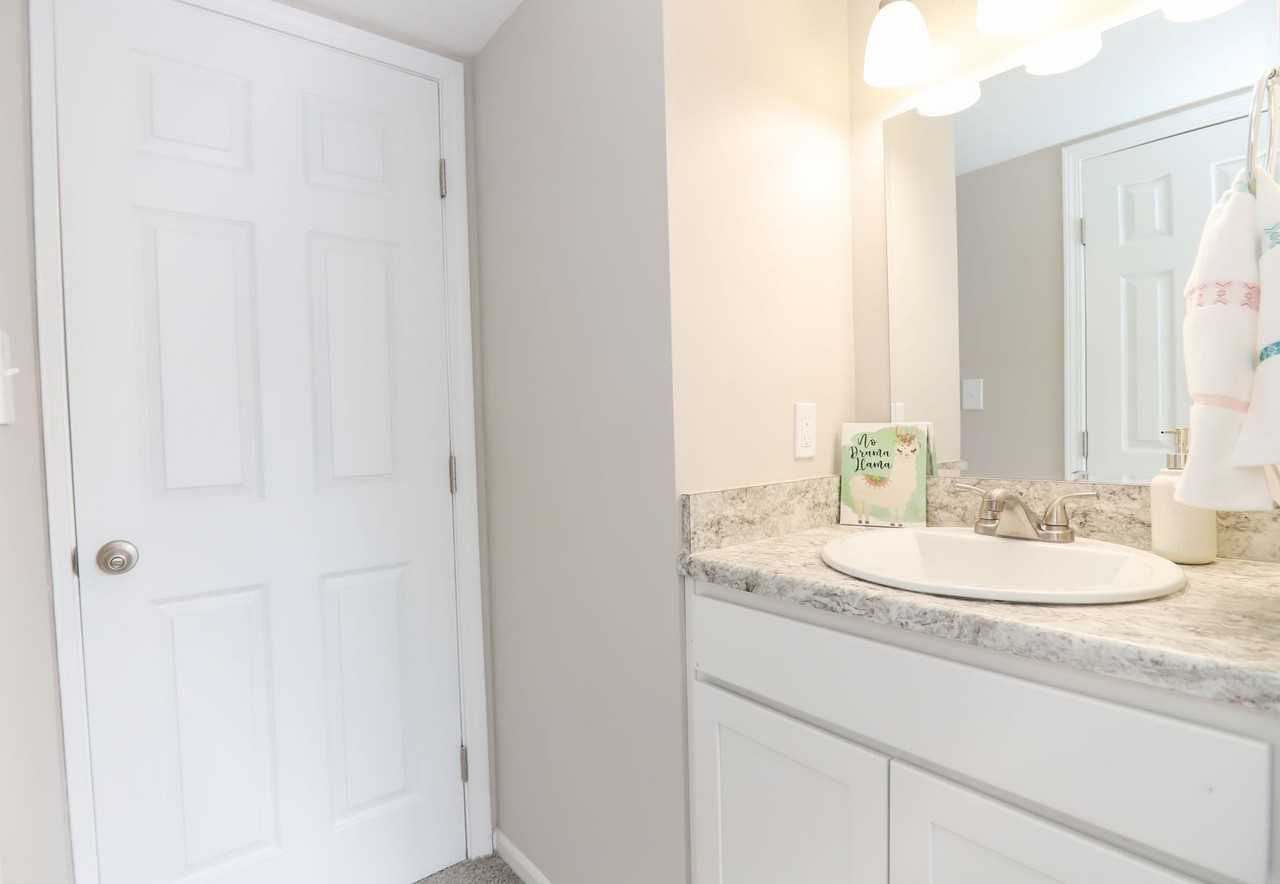 700 LSA - Photo 7 of 20