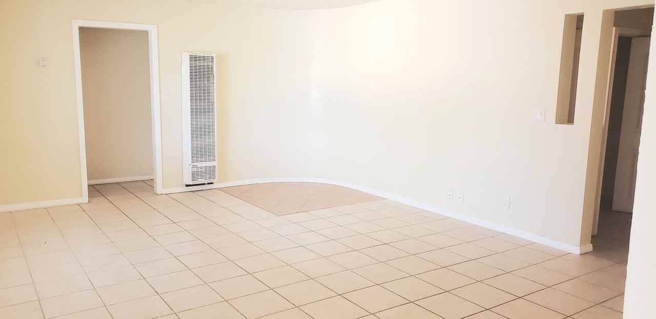 7610 Valley Vista Ave - Photo 3 of 23