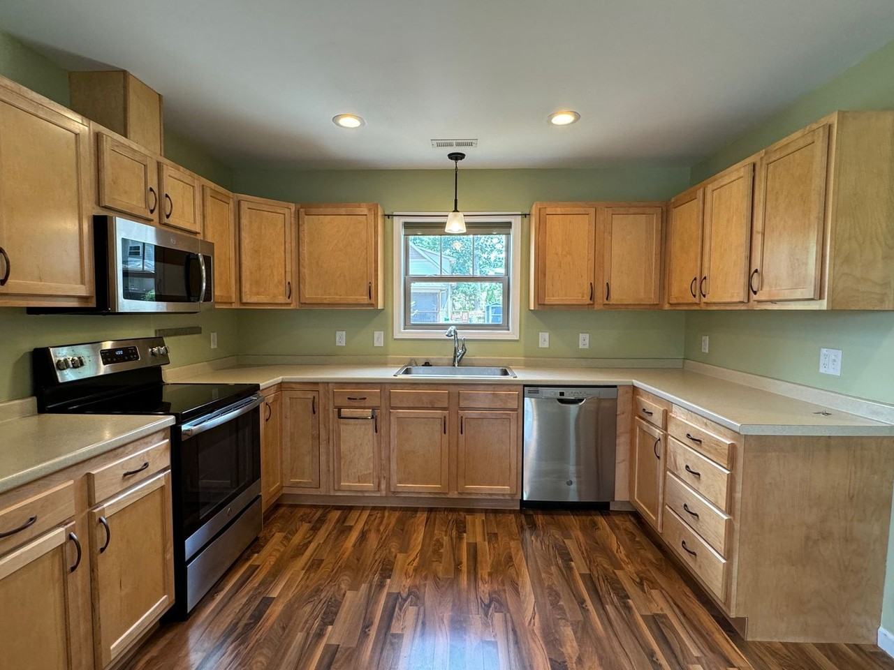 6 Yarrow Meadow Rd - Photo 7 of 42