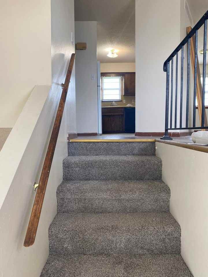 1542 S Sonora Dr - Photo 2 of 13