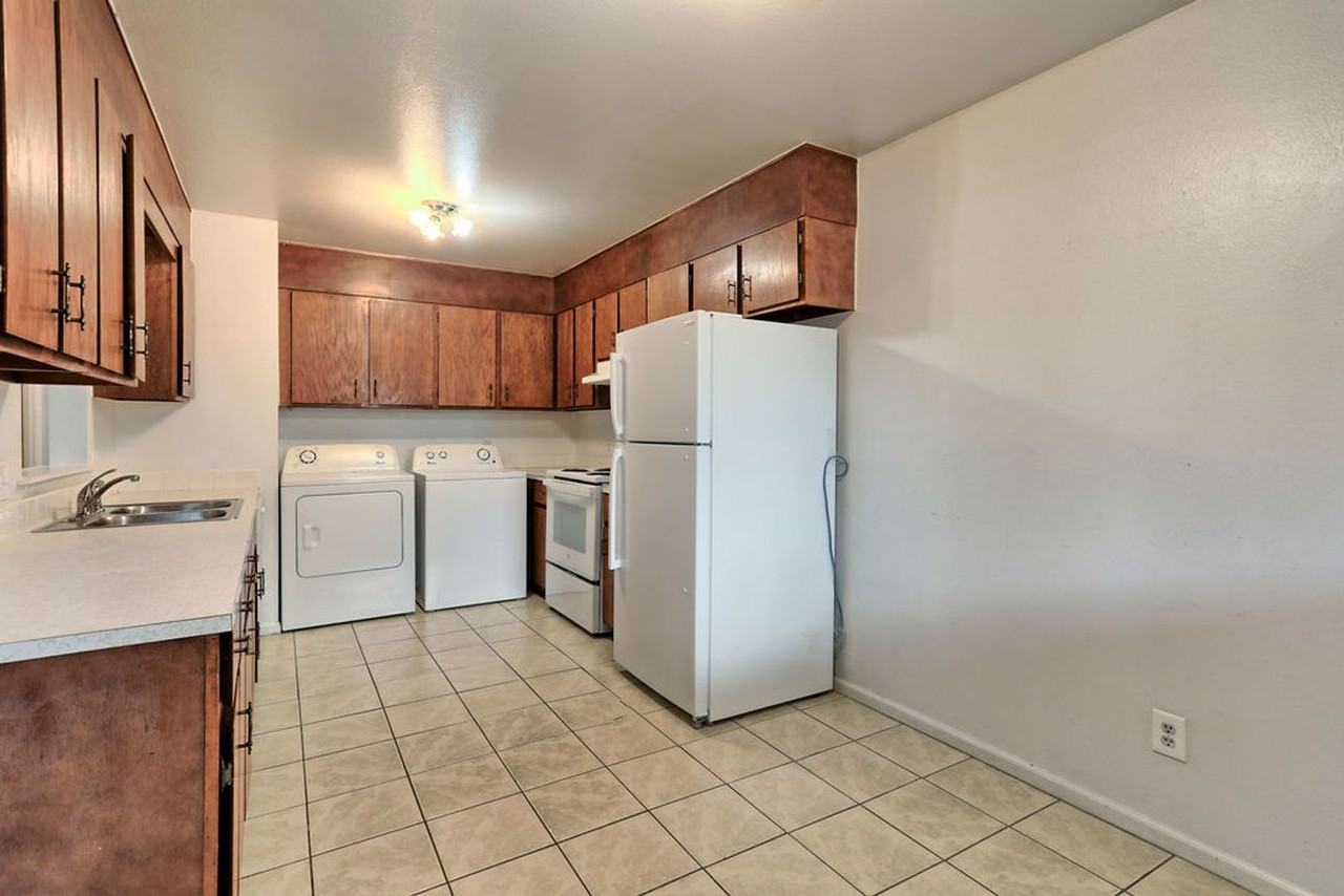 2821 Stanford Rd - Photo 5 of 19