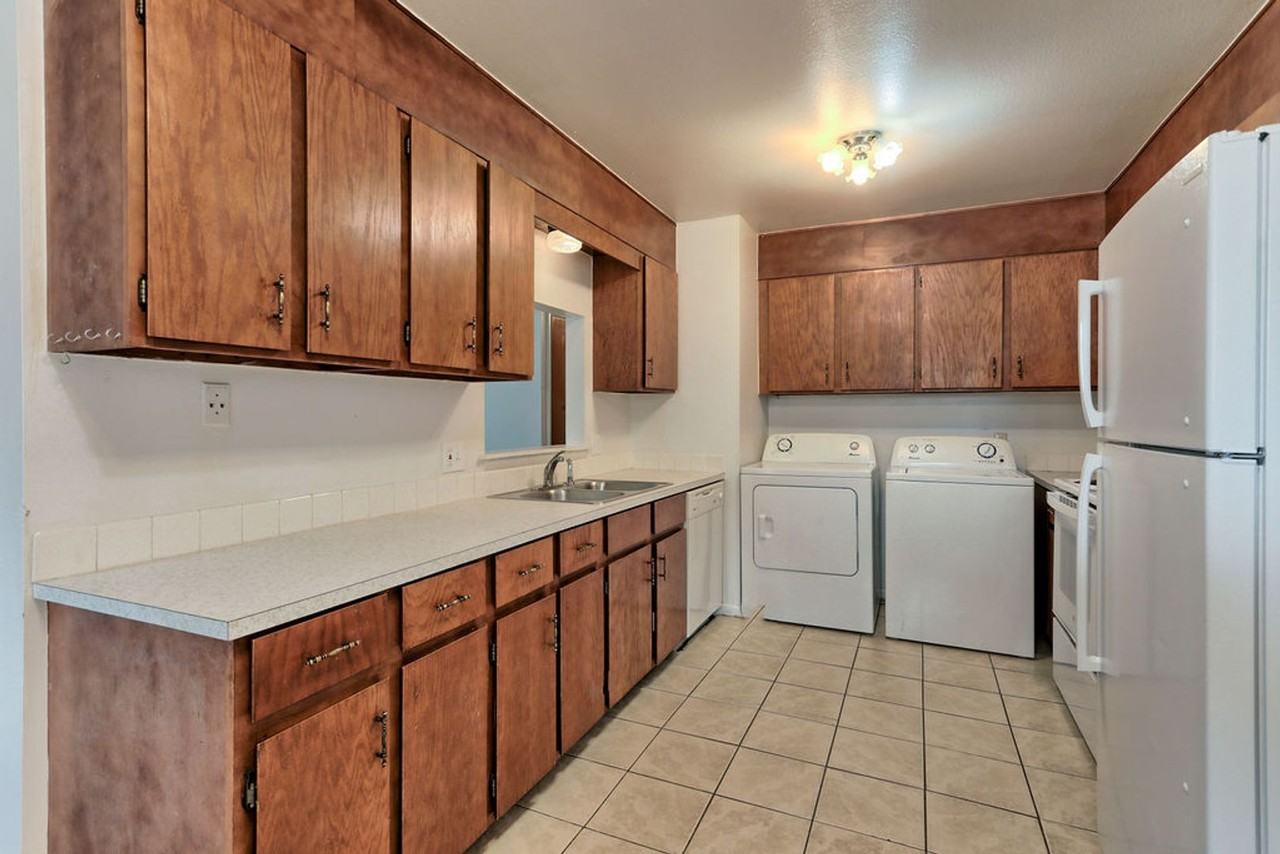 2821 Stanford Rd - Photo 7 of 19