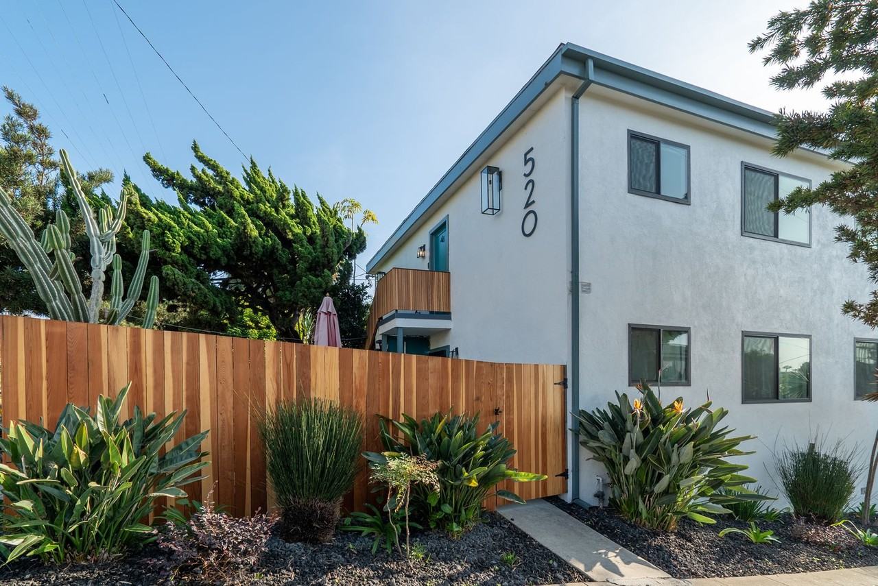 Pacific 520 - Photo 2 of 20