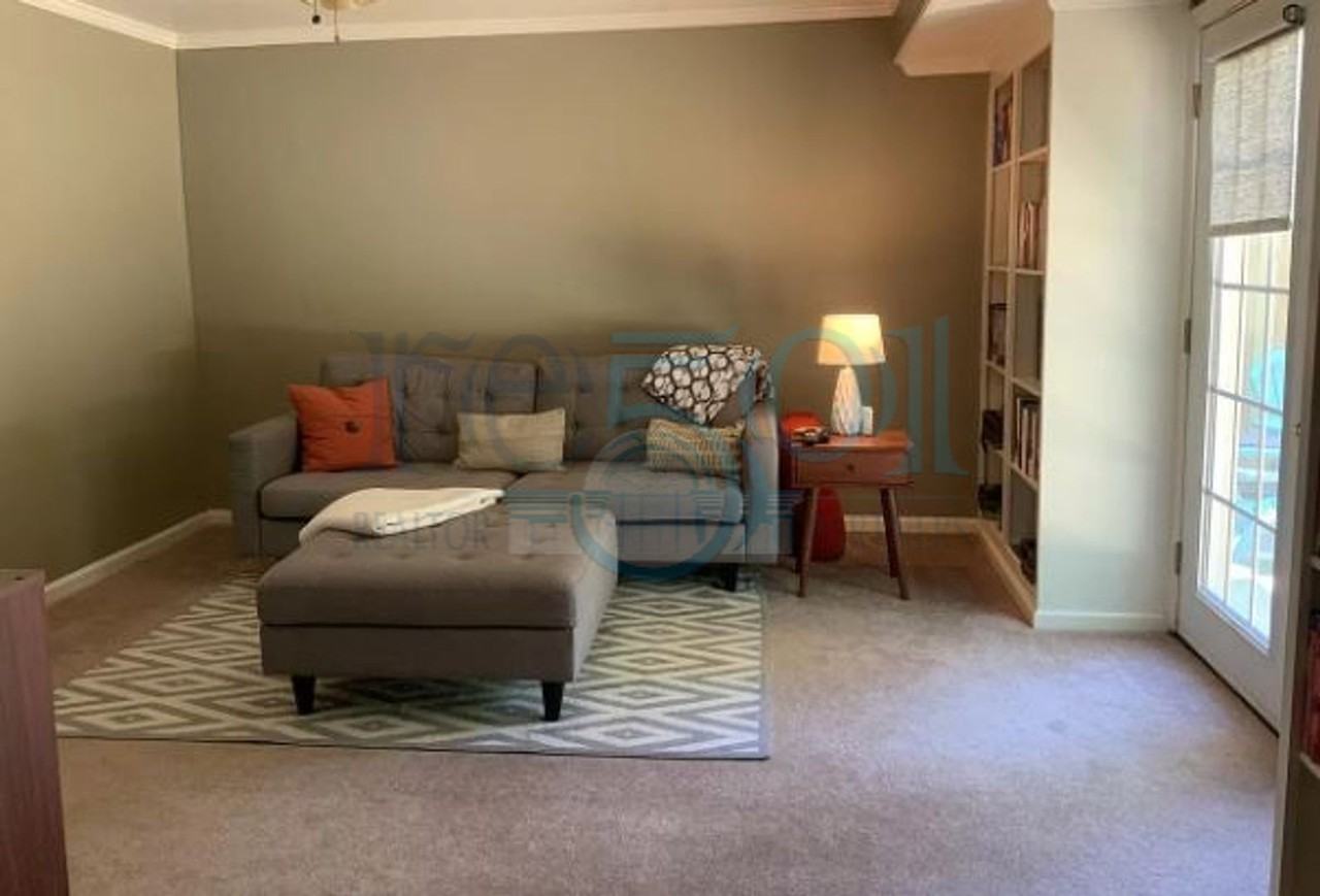 216 S Valentine St - Photo 7 of 24