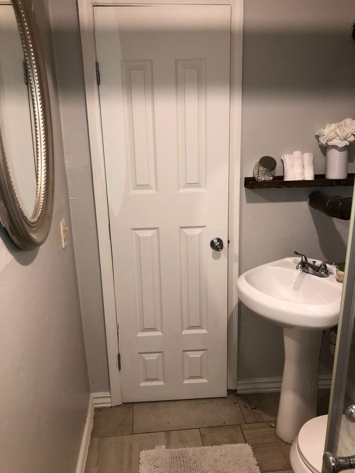 1610 1/2 Nw 11th St #B - Photo 5 of 8