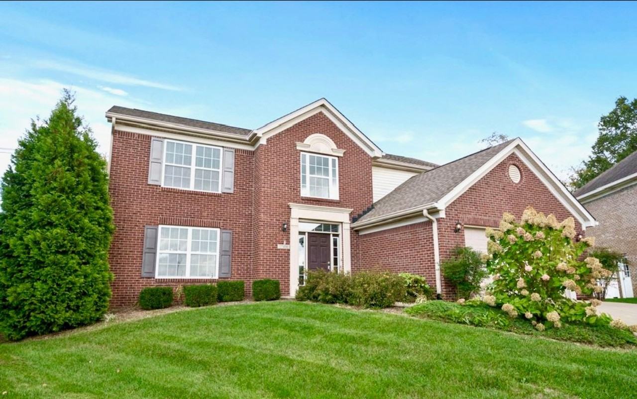 17400 Stallion Way - Photo 2 of 29