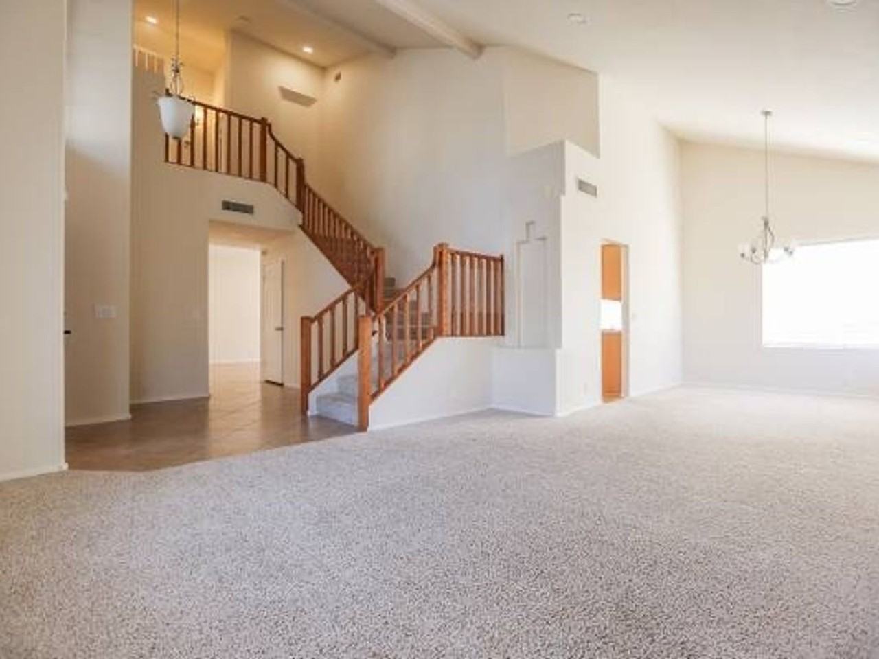 15404 S 13th Ave - Photo 5 of 20
