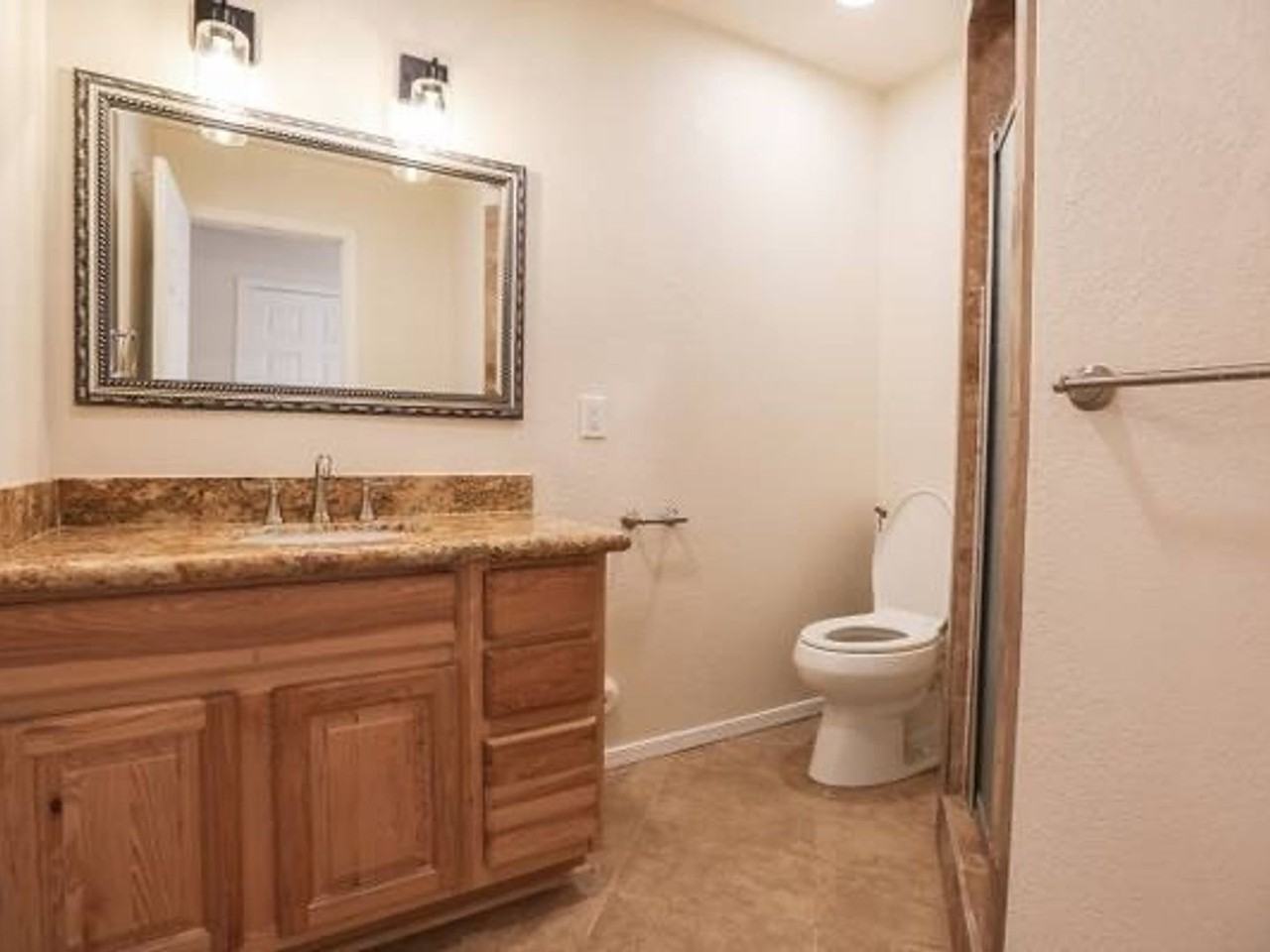 15404 S 13th Ave - Photo 7 of 20