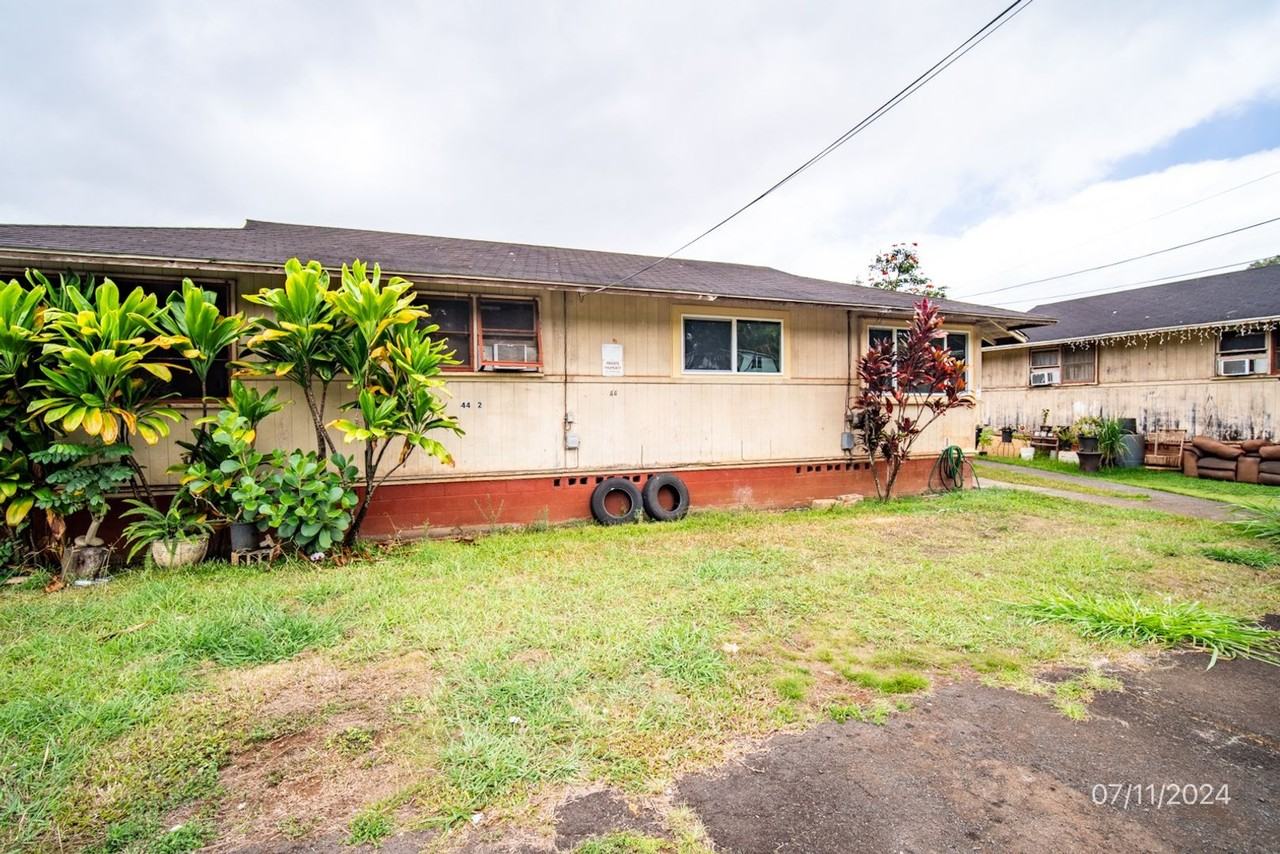 44 Lakeview Cir #1 - Photo 2 of 17