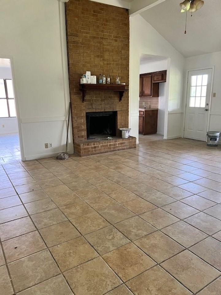 1011 Shellfish Dr - Photo 2 of 12