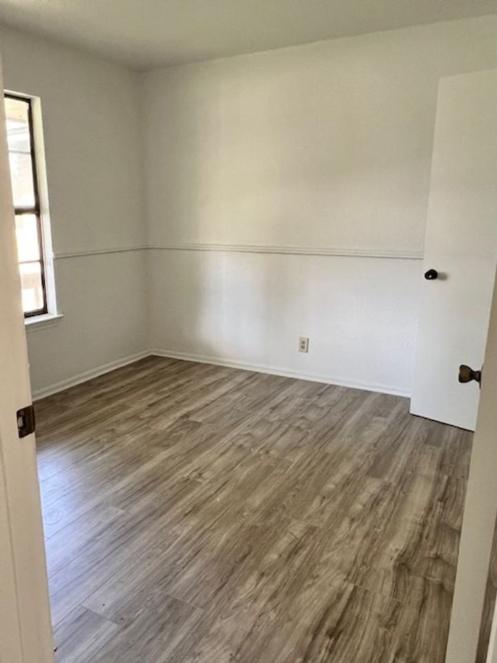 1011 Shellfish Dr - Photo 3 of 12