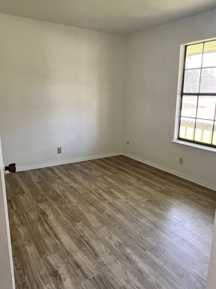 1011 Shellfish Dr - Photo 4 of 12