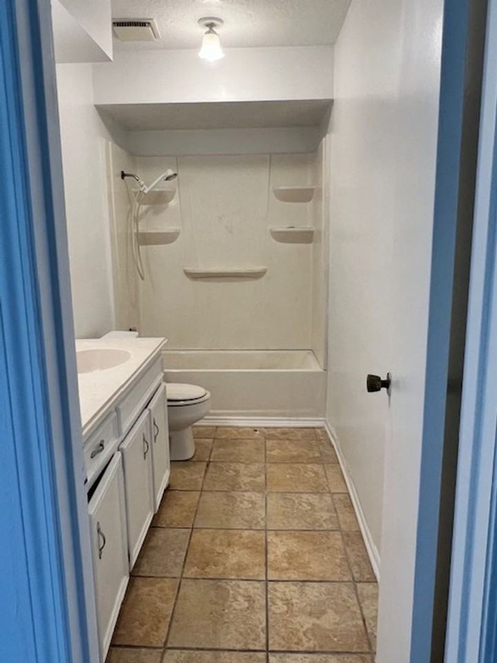 1011 Shellfish Dr - Photo 5 of 12