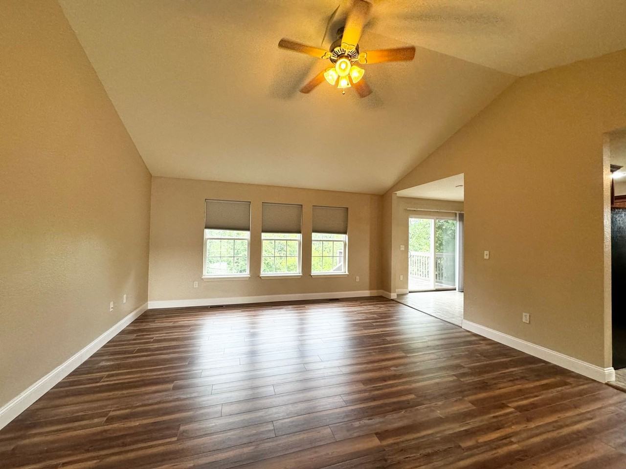 147 Kale Ct - Photo 3 of 15