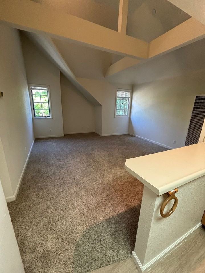 2063 Hoen Ave Unit B - Photo 2 of 9