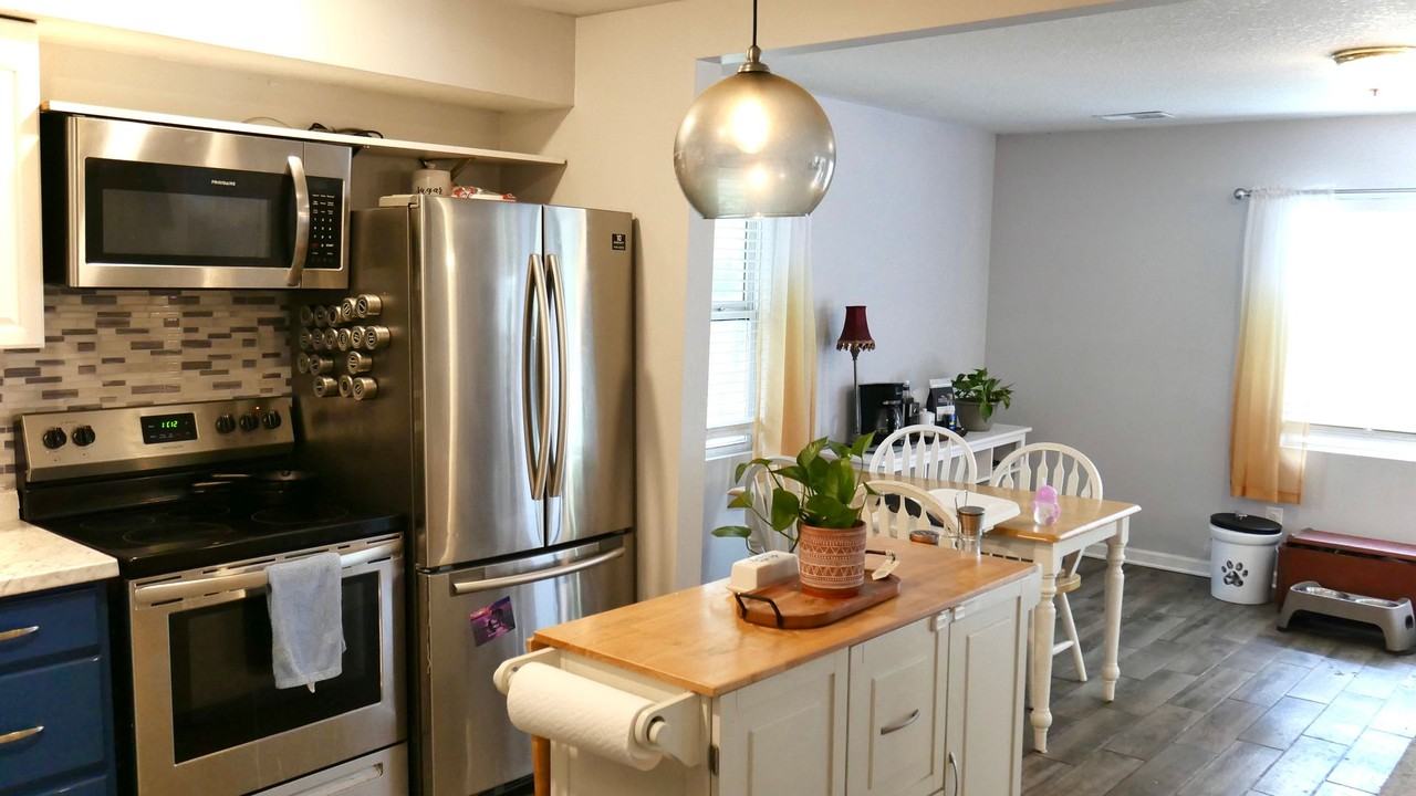 5201 Forest Ave - Photo 3 of 4