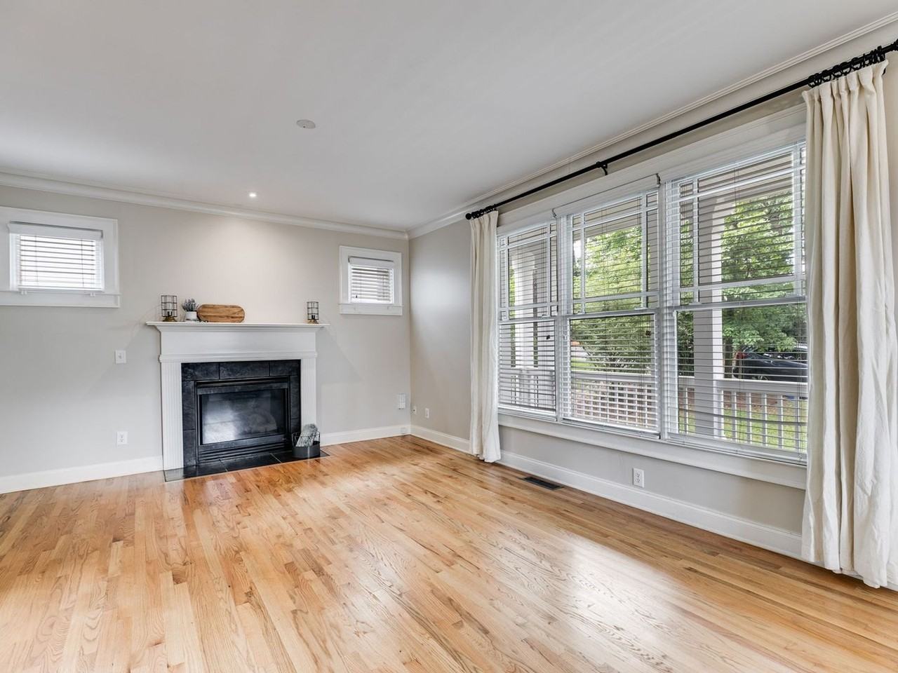 1178 Baylor St Nw - Photo 3 of 27