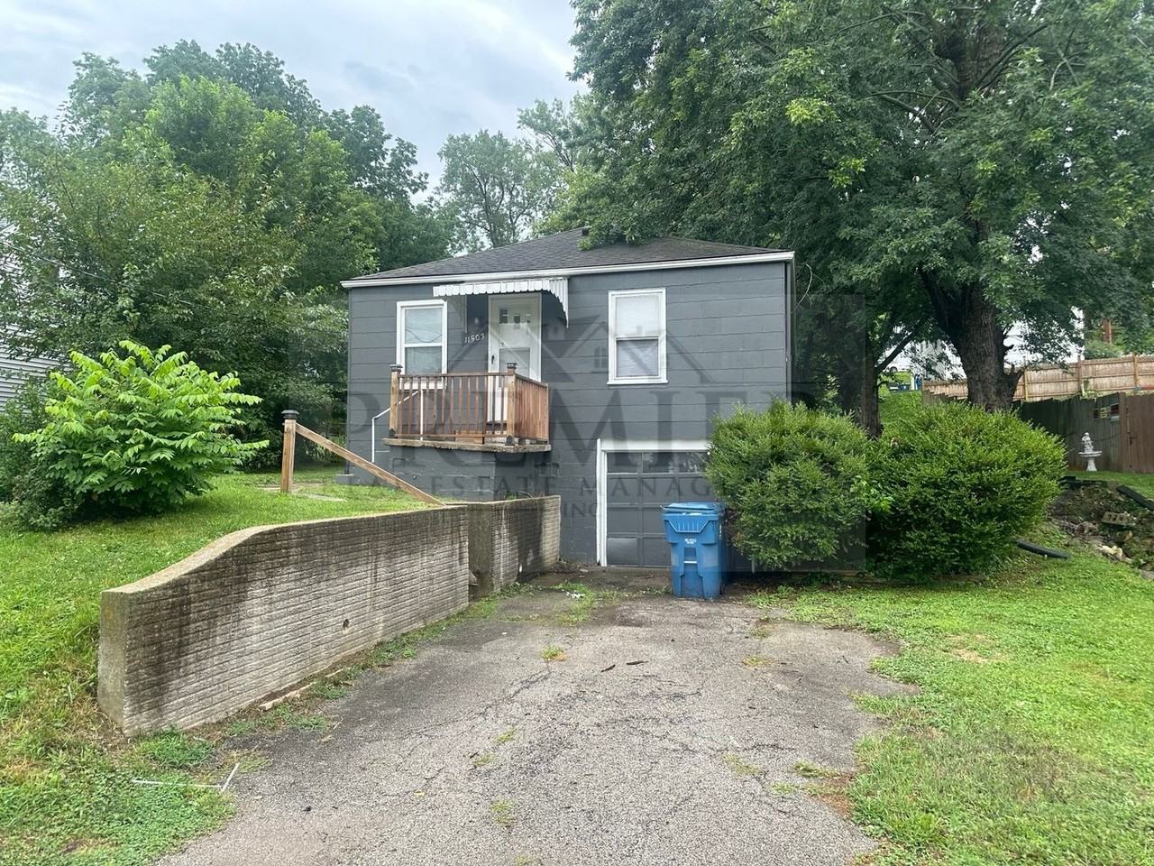 11503 Hackett St - Photo 2 of 14