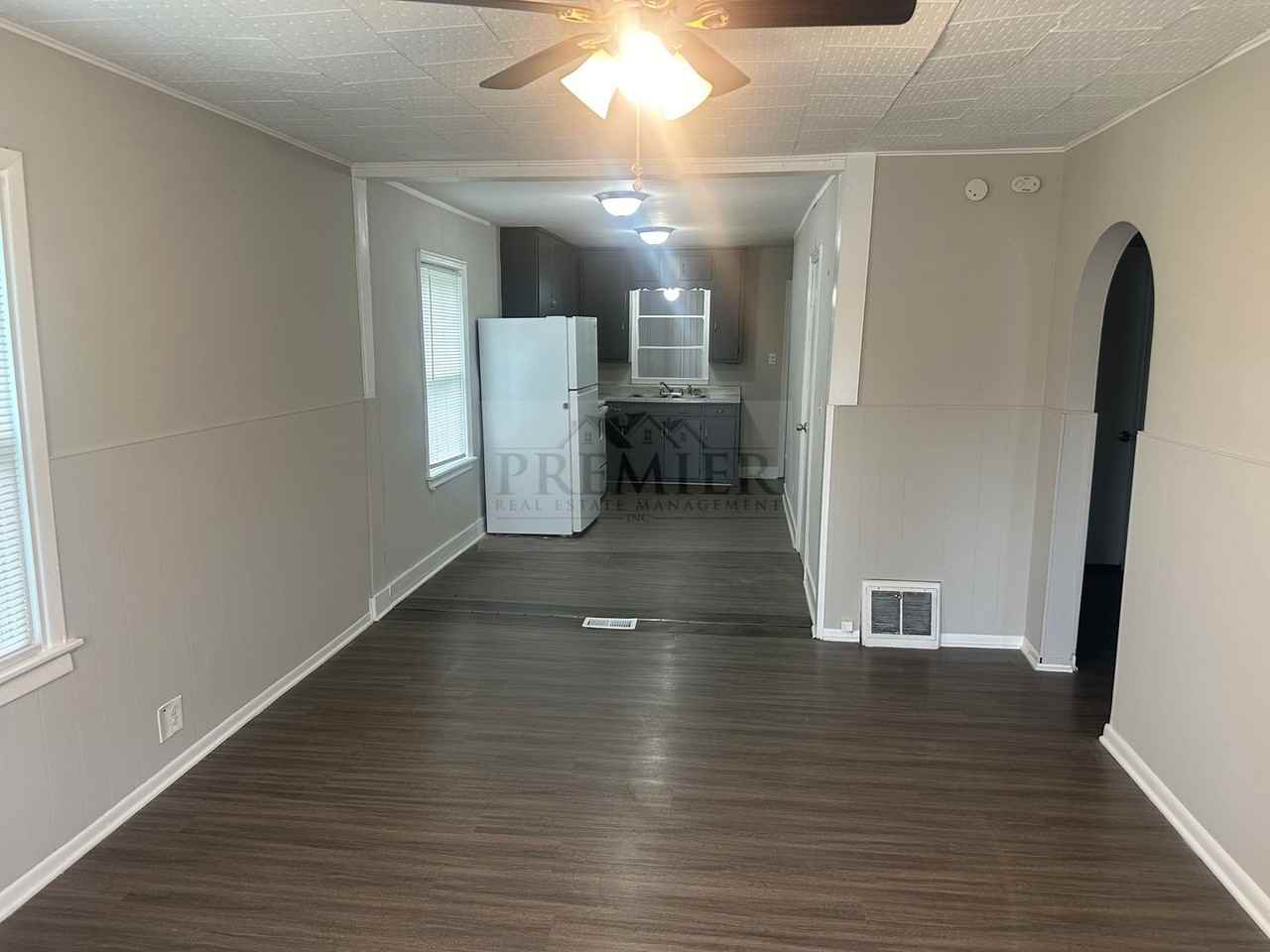 11503 Hackett St - Photo 3 of 14