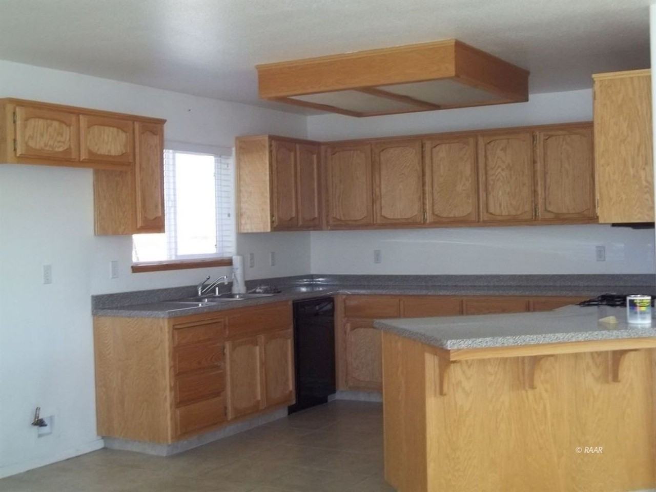 1132 Porter St - Photo 5 of 12