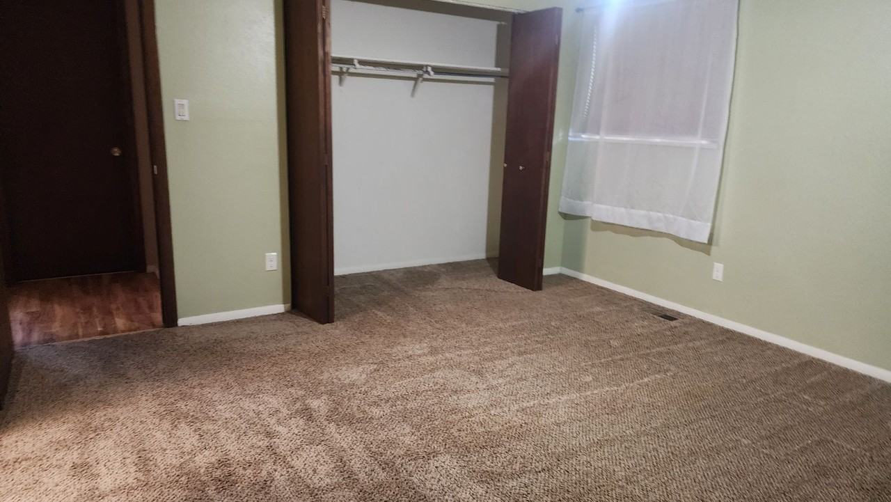 2850 27 1/2 Rd - Photo 5 of 12