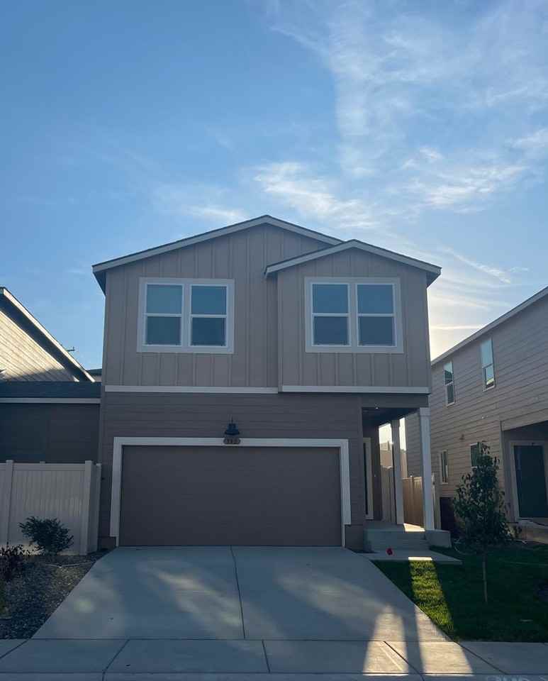 942 S Yolo Pl - Photo 2 of 11